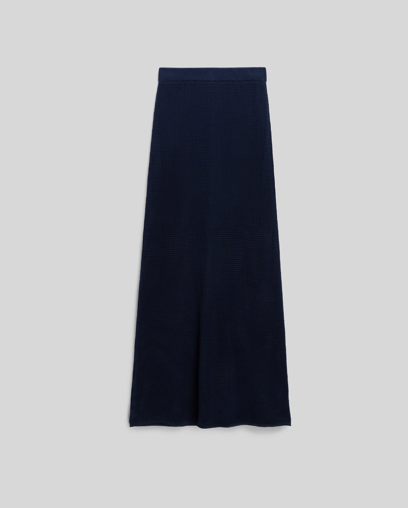 The IVY OAK FABRIZIA Skirt, a dark navy blue A-line knit, is shown laid flat on a light grey background.
