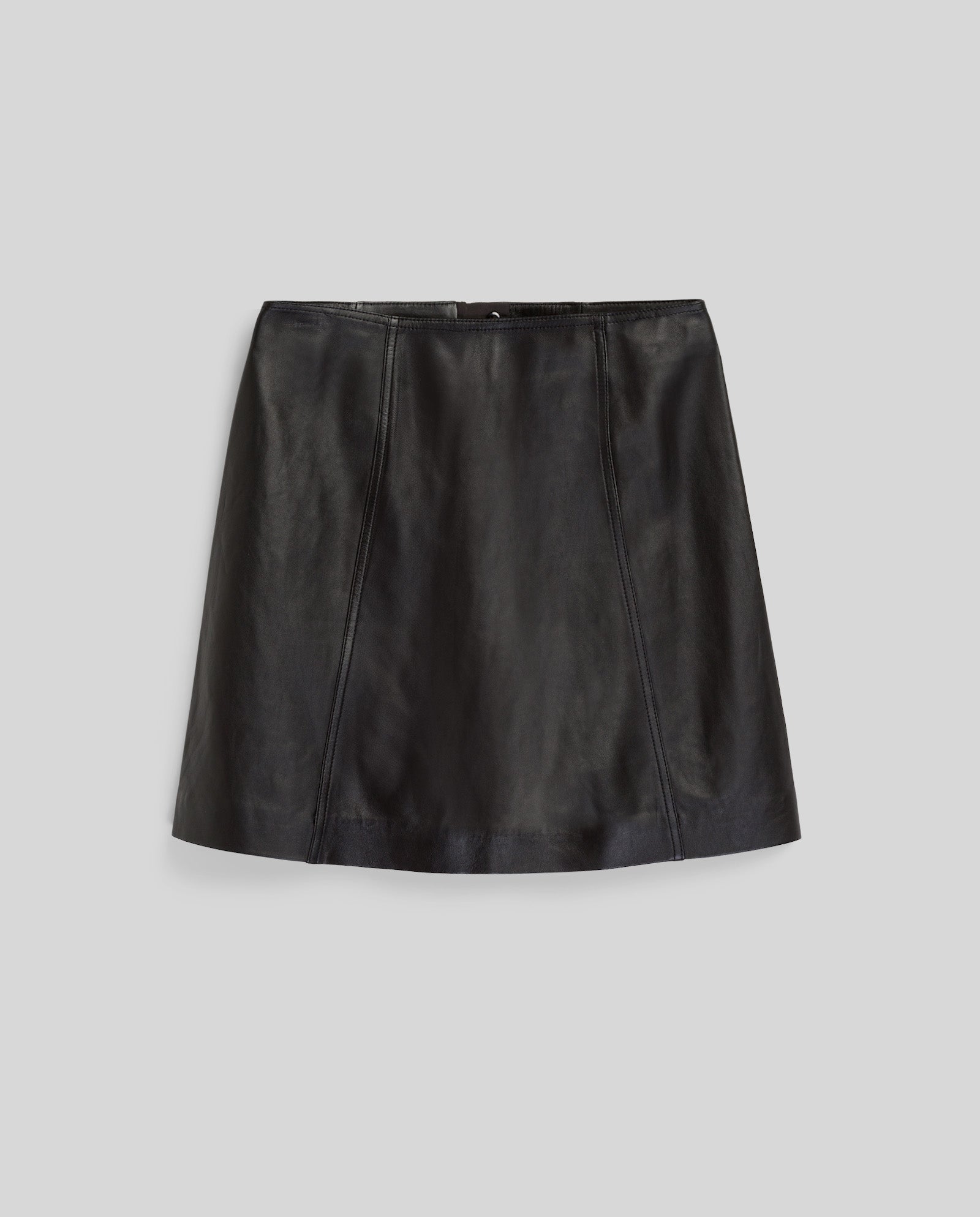 The IVY OAK LIANA SUE Skirt is a black high-waisted mini skirt crafted from chrome-free nappa leather, shown against a plain light gray background.